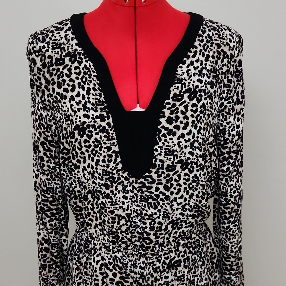 Vince Camuto Animal Print Faux Wrap Dress Women's Size 10 Long Sleeve Tie Waist - Picture 2 of 12